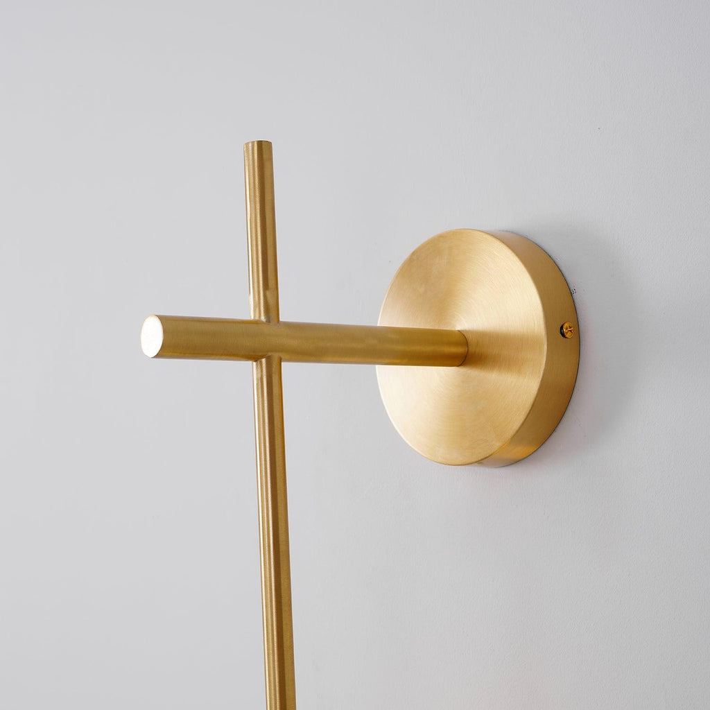 Cerin Vertical Globe Wall Lamp – Elegant Modern Lighting for Stylish Interiors