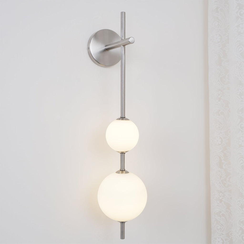 Cerin Vertical Globe Wall Lamp – Elegant Modern Lighting for Stylish Interiors