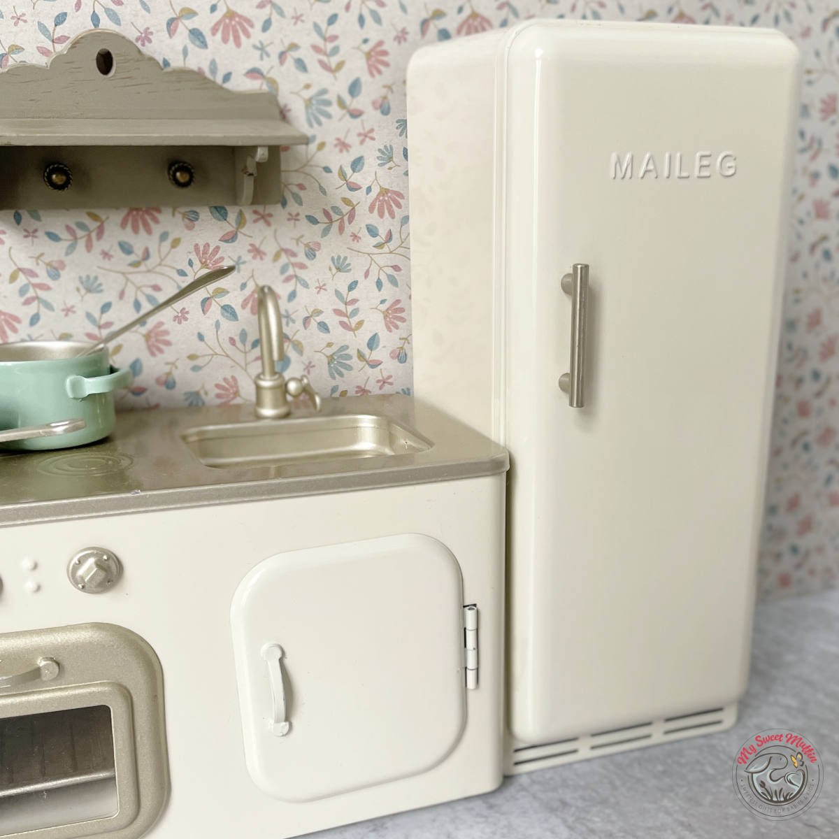 Maileg Dollhouse Fridge, Miniature Size